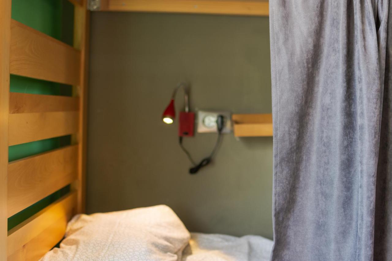 Old Town Hostel אוהריד מראה חיצוני תמונה