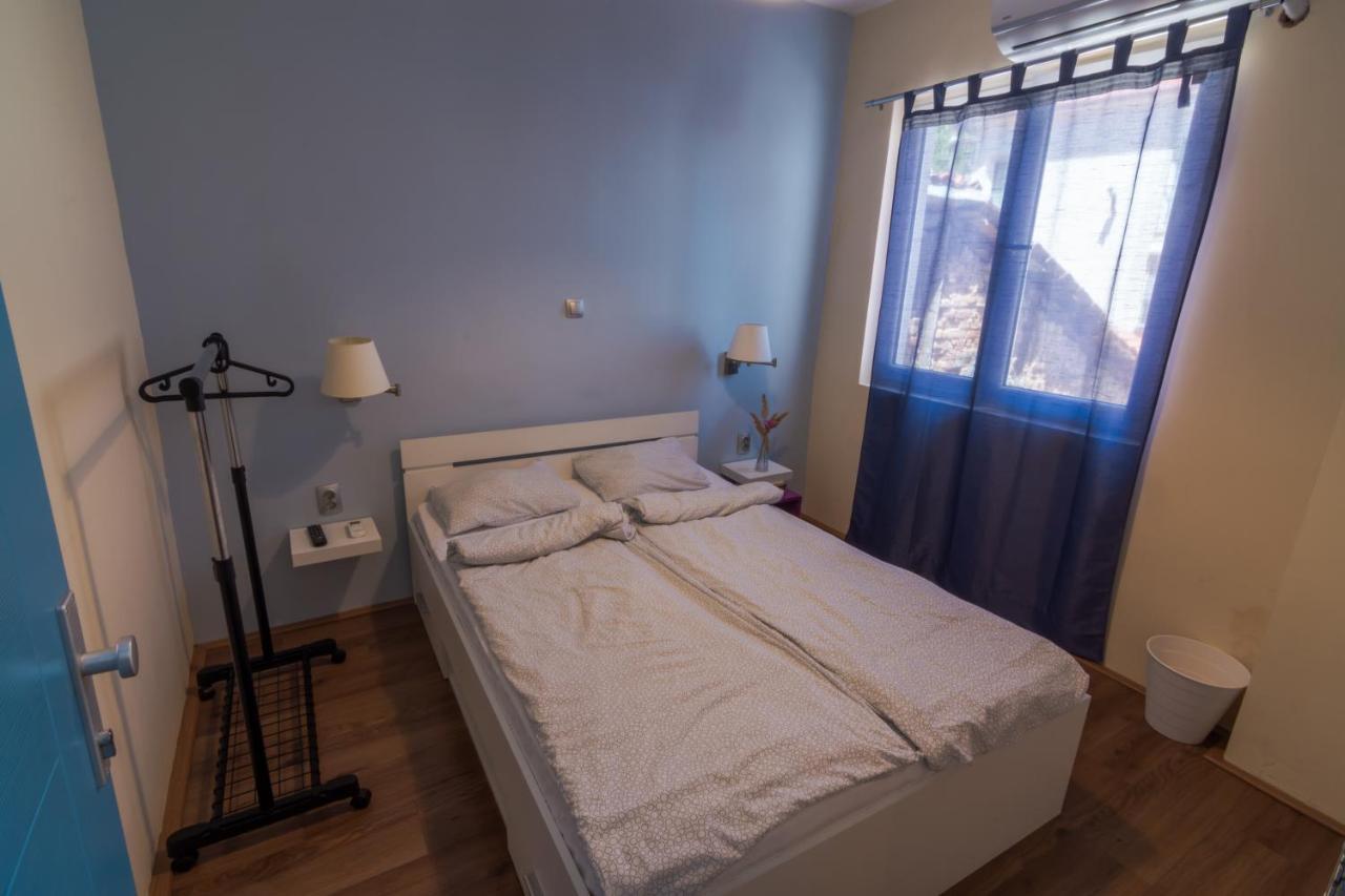 Old Town Hostel אוהריד מראה חיצוני תמונה